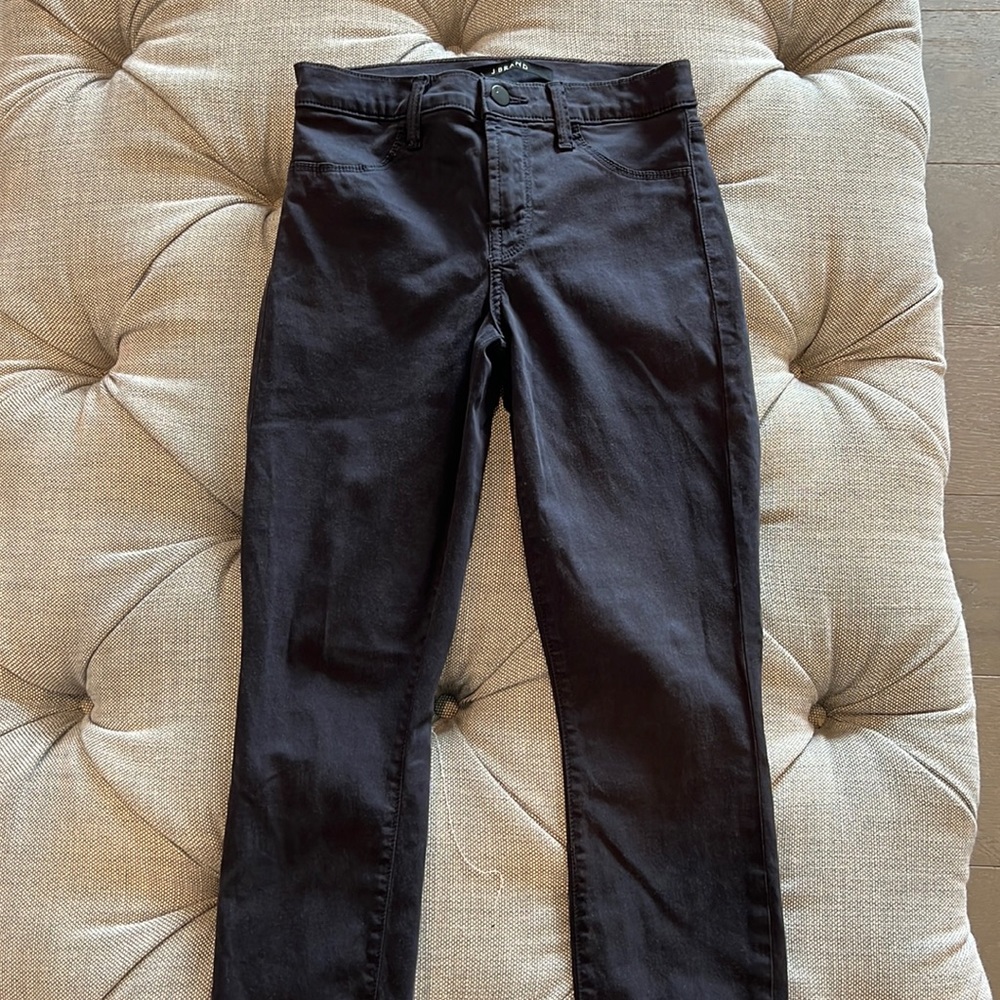 J Brand Size 25 Super Skinny 485V080 DK Navy. Used twice perfect condition.